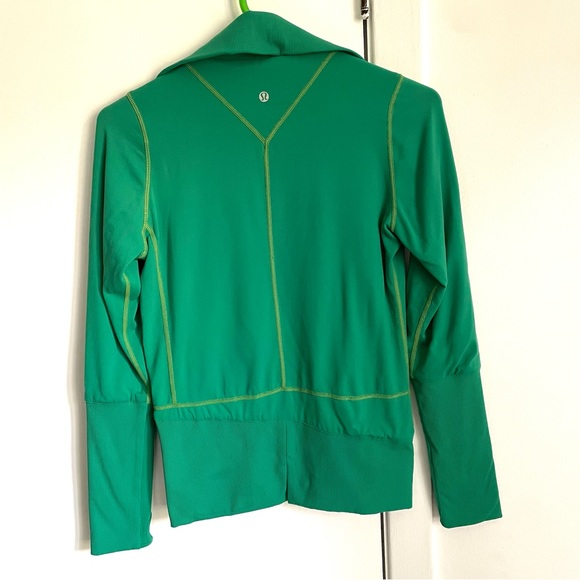 Women’s Lululemon Reversible Zip up Jacket Size 4 - Picture 3 of 6